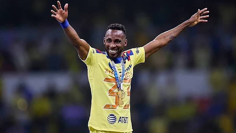 القادسية يتعاقد رسميا مع جوليان كينونيس .. فيديو