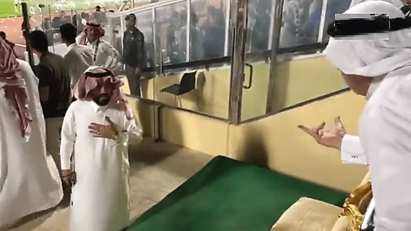 مشجع أهلاوي للرئيس: اتقوا الله في جماهير النادي.. فيديو