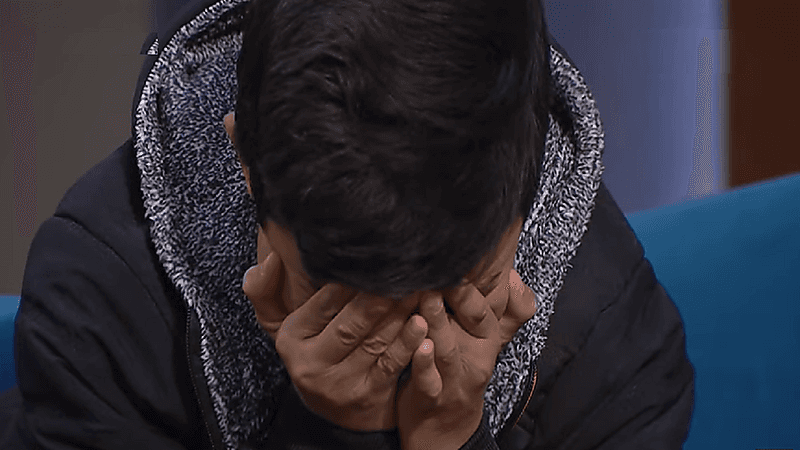 بالفيديو.. طفل يروي مأساته بعدما تخلت عنه والدته وألقت به في الشارع