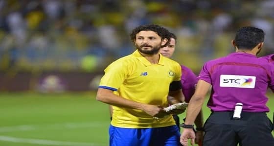 حسام غالي يتعرض لهجوم عنيف من جماهير النصر