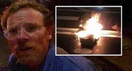 بالفيديو..أميركي يحرق نفسه بسبب ترامب