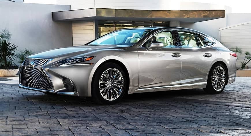 3 مميزات في لكزس LS غير موجودة في أي سيارة أخرى