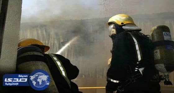 المدني يخمد حريق داخل أرض مسورة بجدة