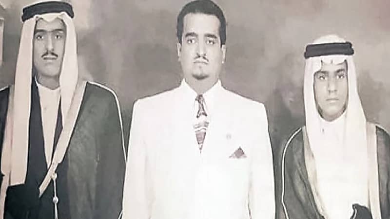 صورة للملك فهد مع شقيقيه الأمير نايف والأمير تركي