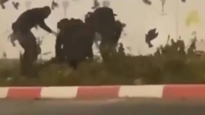 شاهد.. لحظة القبض على اثنين من الأسرى الفلسطينيين الذين فرّوا من سجن جلبوع