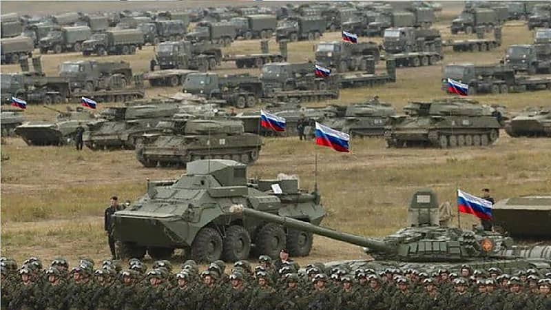 سيدة تسرق ذخيرة من الجيش الروسية وتسلمها للقوات الأوكرانية