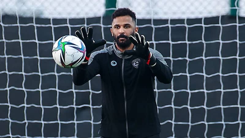 الهلال يستعيد خدمات العويس