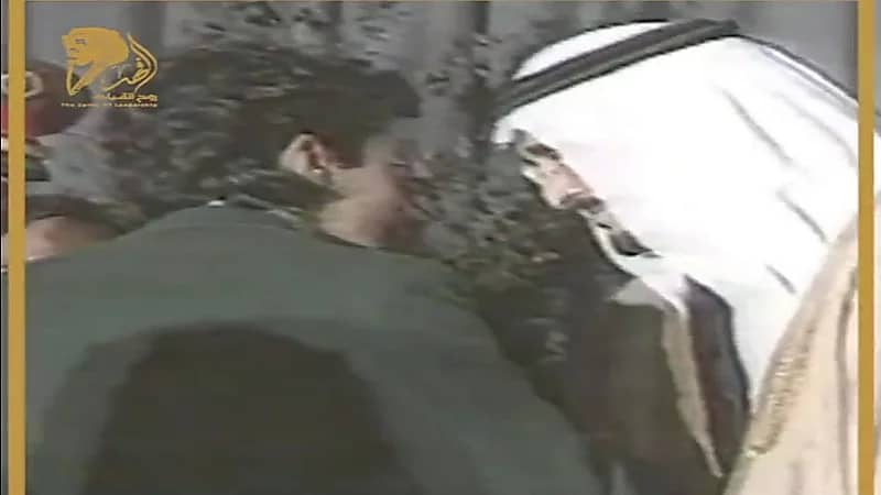 فيديو نادر للملك فهد خلال حديثه الأبوي مع الطلاب في لندن