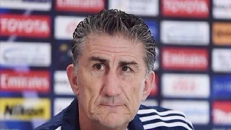 الزهايمر يطارد مدرب الأخضر السابق