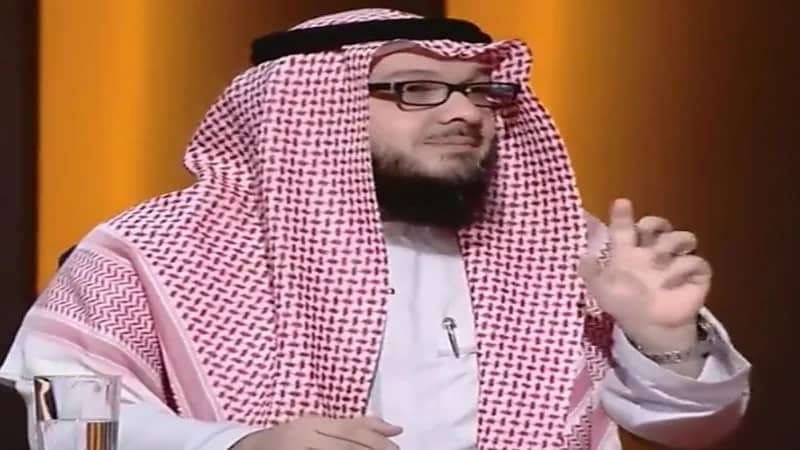 بالفيديو.. باحث يوضح هل كل دورات تطوير الذات بيع للوهم؟