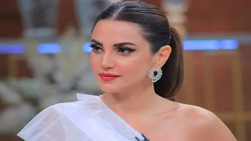 شاهد.. إطلالة جديدة للفنانة درة تخطف الأنظار 