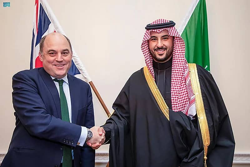 وزير الدفاع ونظيره البريطاني يوقعان خطة التعاون الدفاعي بين البلدين