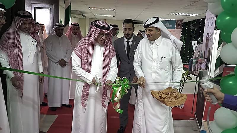 بالصور .. سفير المملكة في ماليزيا يدشن معرضا احتفالا بيوم التأسيس