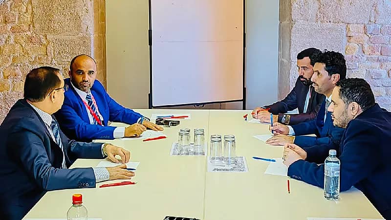 الحكومة اليمنية والحوثيين يتفقان على تبادل 880 أسيراً