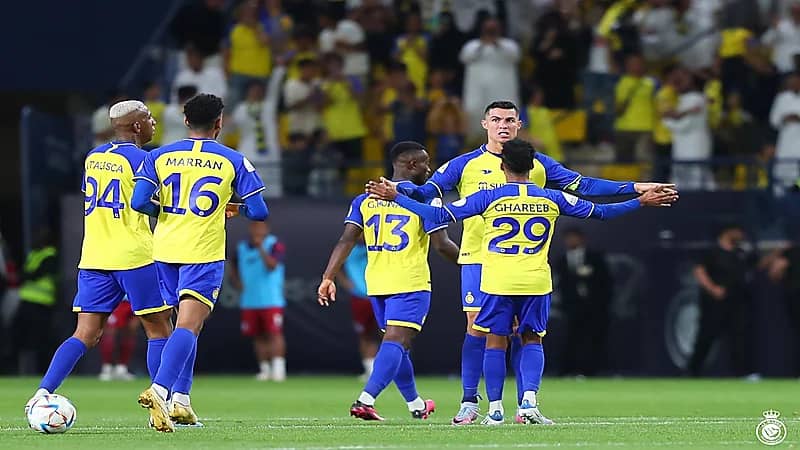 منافسة شرسة بين النصر وإشبيلية على لشبونة