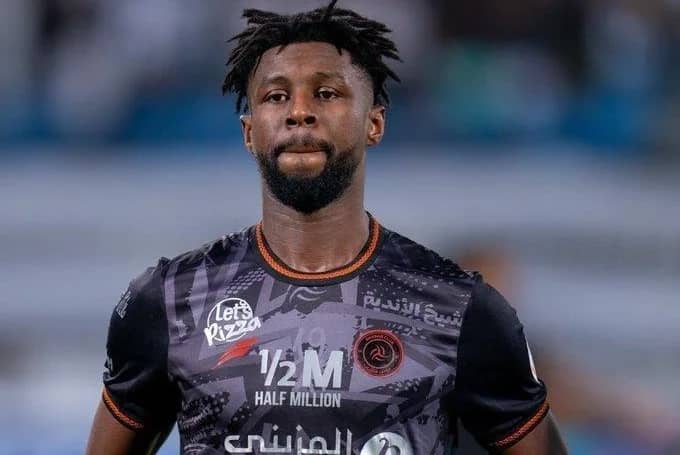 الربيعي يقترب من العودة لصفوف الشباب بعد تعافيه من الإصابة