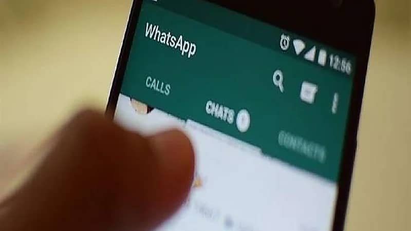 إلزام فتاة بدفع 15 ألف درهم تعويضاً عن سب شاب على "واتس آب"