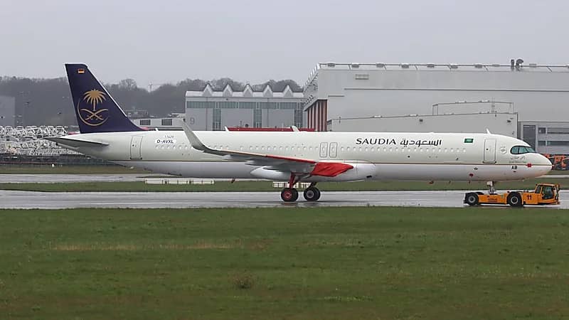 أحدث طائرات الخطوط داخل مصانع إيرباص بعد تركيب محركاتها - صور