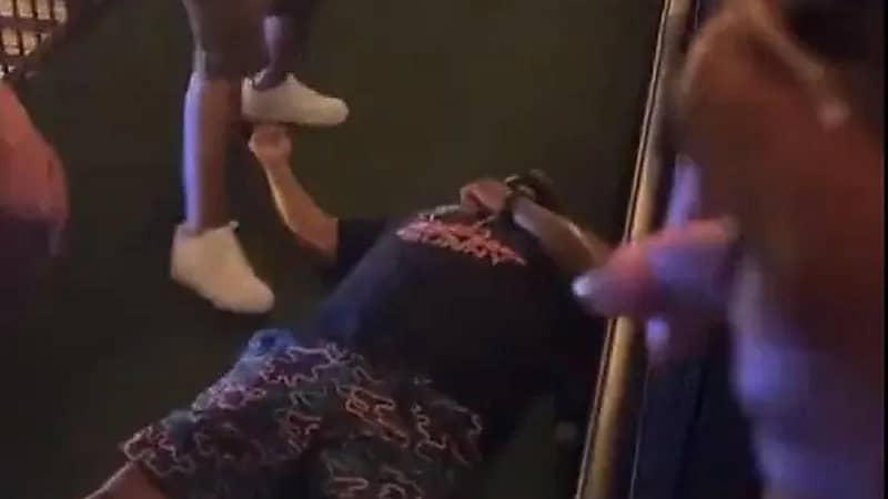 وفاة مغني راب أميركي على المسرح.. فيديو