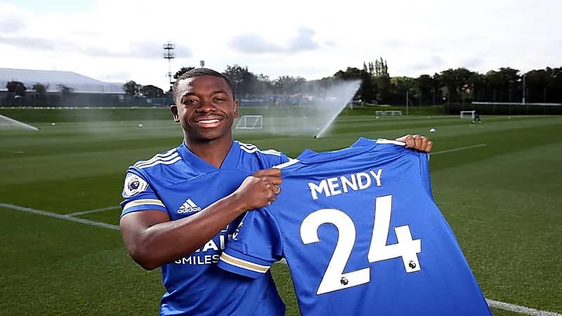 الوحدة يقترب من ضم محترف ليستر سيتي