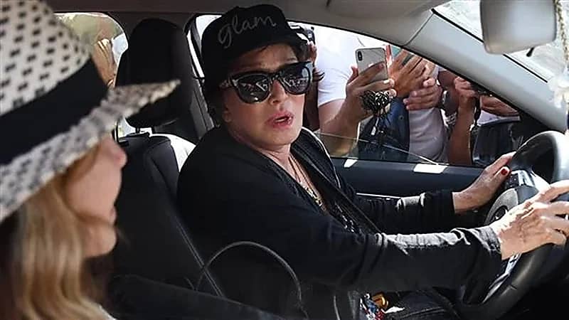 لبلبة تنهار في جنازة نجل زوجها السابق حسن يوسف