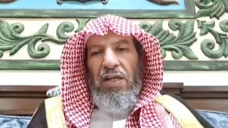 الشثري يوضح حكم وجود المال في الطريق وتركه .. فيديو