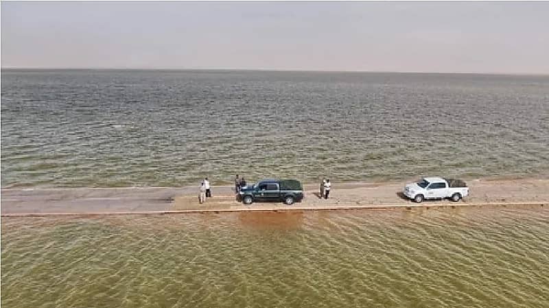 منطقة صحراوية في ليبيا تتحول لبحر.. صور