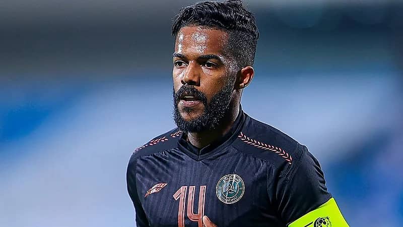 نواف العابد يتلقى عروض من عدة أندية