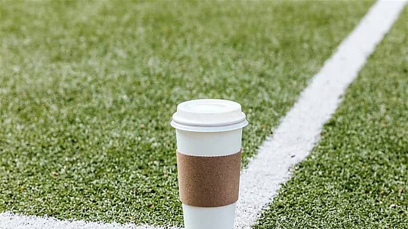 تحذير للاعبي كرة القدم من تأثيرات الكافيين