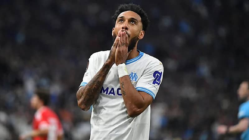 الشباب يقترب من ضم المهاجم أوباميانج