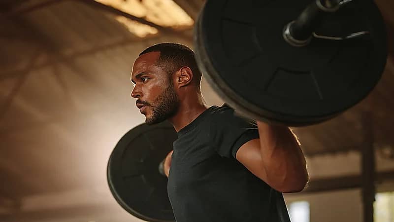 استشاري: تمارين المقاومة ترفع هرمون الذكورة بشكل طبيعي.. فيديو