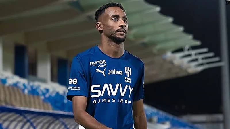 الحربي ينال إشادة شقيقه بعد المساهمة في فوز الهلال امام الأخدود.. فيديو