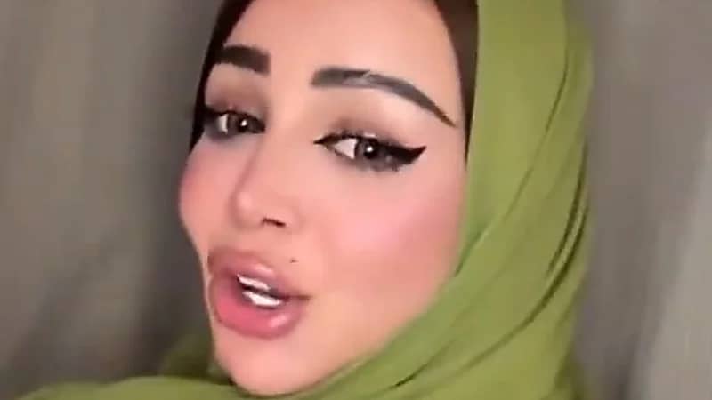 ردة فعل رهف القحطاني على عرض زواج من إحدى المتابعات .. فيديو