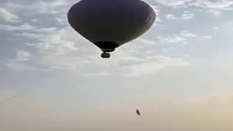 وفاة رجل في حادث مأساوي خلال إقلاع منطاد .. فيديو