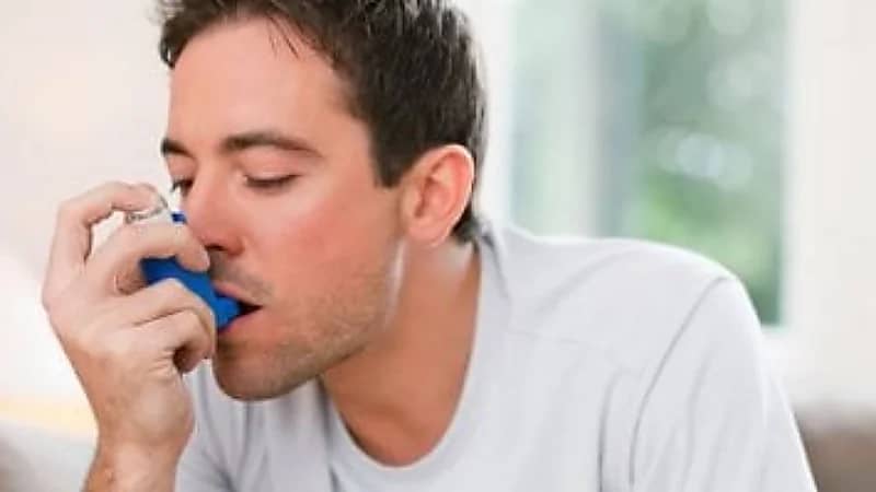 استنشق جواربه فأصيب بعدوى فطرية شديدة في الرئة