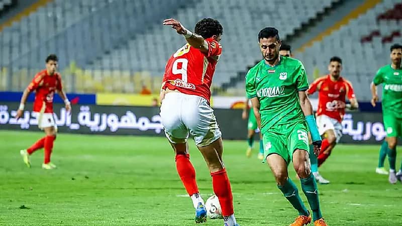 خطأ تحكيمي يشعل مواجهة بالدوري المصري .. فيديو