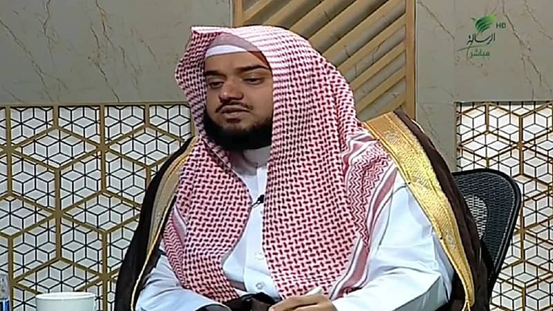 توضيح حول حق الزوج في منع زوجته من الحج مع محرم.. فيديو