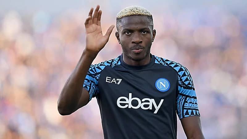 أوسيمين يوافق على عرض الهلال