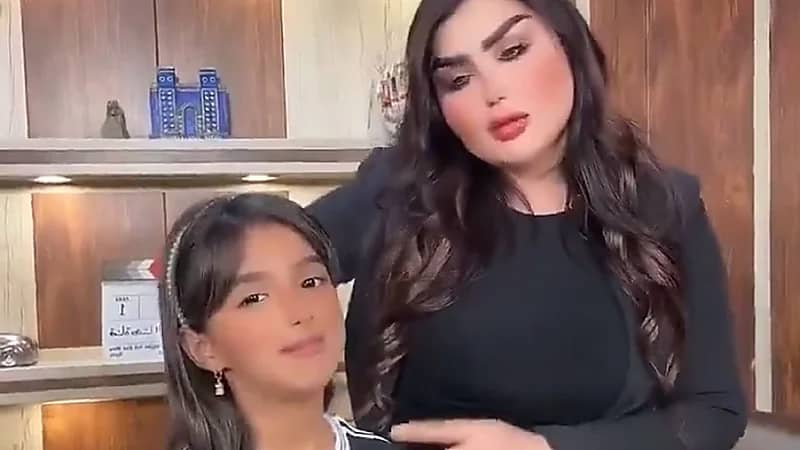 المذيعة تعود بمقطع جديد مع الطفلة العراقية بعد تصريح الأم المثير.. فيديو