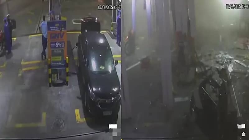 انفجار مرعب لسيارة في محطة وقود.. فيديو