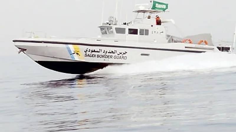 حرس الحدود بالمنطقة الشرقية ينقذ مواطنًا من الغرق