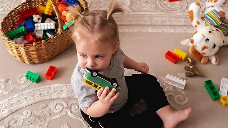 دراسة تكشف وجود 96 مادة كيميائية في أجسام الأطفال