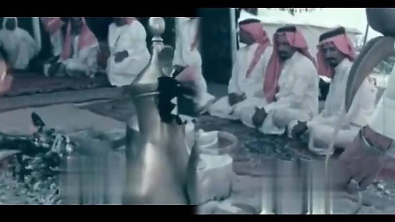 مقطع نادر للأمير سعود بن عبد المحسن في رحلة برية ومقناص