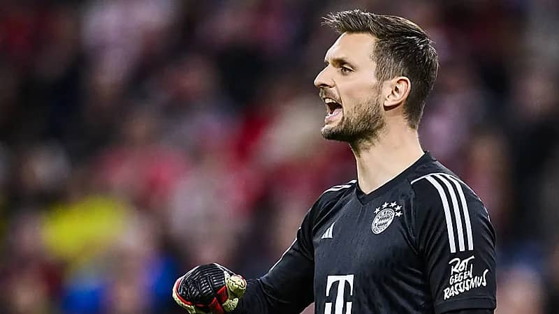 وفاة نجل حارس بايرن بعد صراع طويل مع المرض