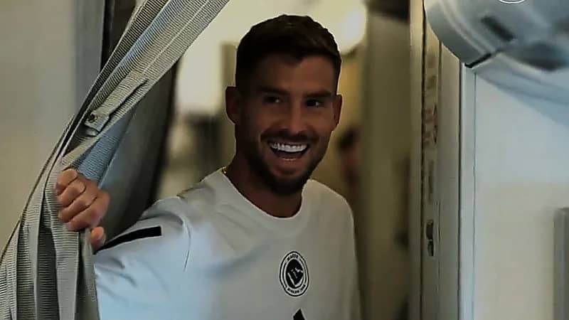 رسمياً: النصر يضم الإسباني إنيغو مارتينيز قادماً من برشلونة .. فيديو