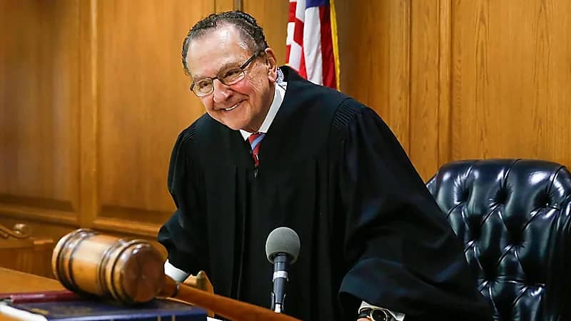 رحيل "القاضي الرحيم" فرانك كابريو  بعد صراع مع السرطان