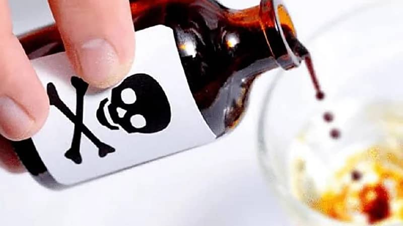 مأساة عائلية .. تسمم 4 أشقاء بعشاء أعده شقيقهم بالسم