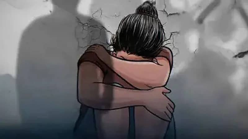 حملة تضامن واسعة مع شابة تعرضت للاغتصاب في سوريا .. فيديو