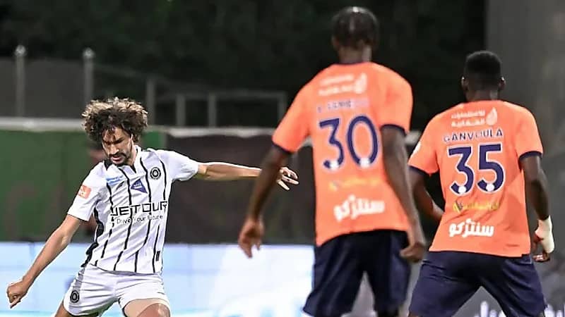 التعادل السلبي يحسم مواجهة الشباب والفيحاء