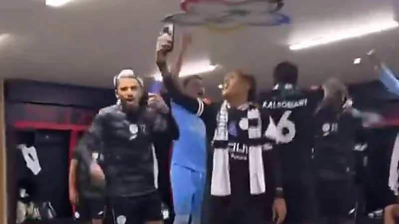 فرحة شبابية صاخبة بعد التأهل إلى دور الـ 16  ..  فيديو